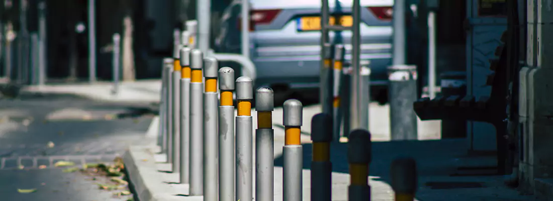 Safe and Convenient Retractable Barrier Column Systems for Properties in Orlando, FL